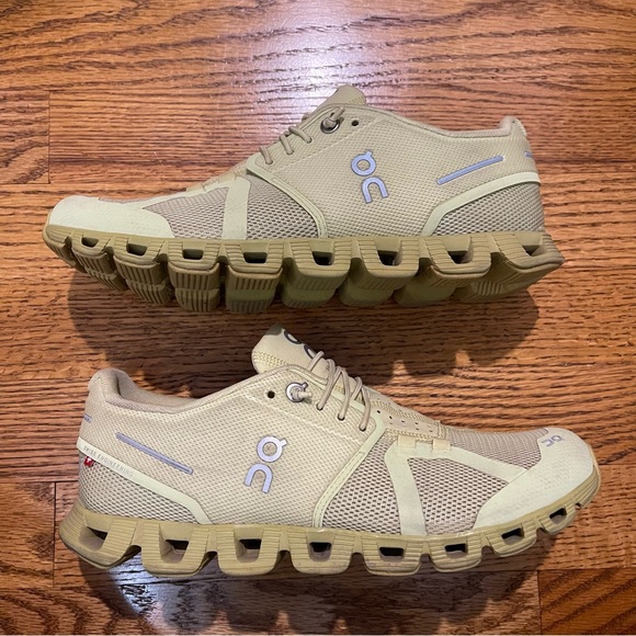 On Cloud Women’s Shoes in Glade Citron with Box - Picture 10 of 16